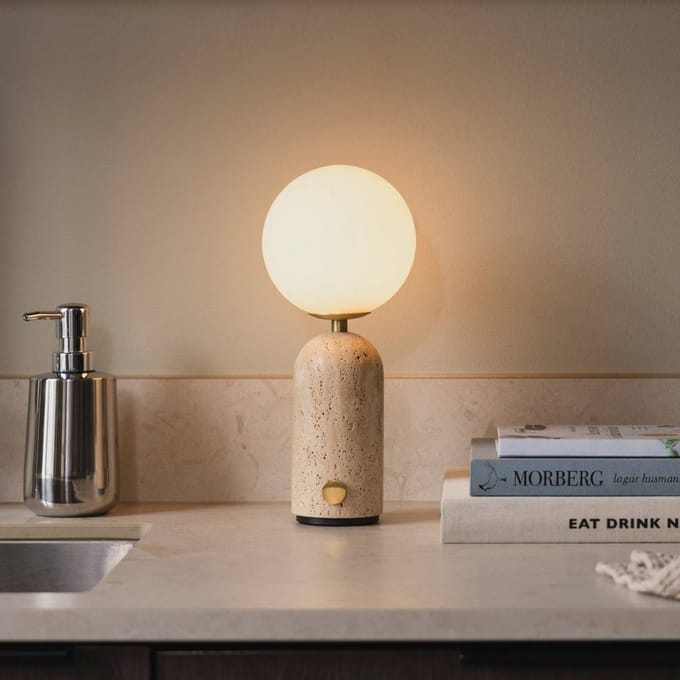 Globen Lighting Accu-tafellamp Torrano, travertin beige