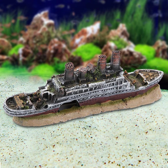 Décoration d'aquarium représentant un bateau naufragé du Titanic blanc