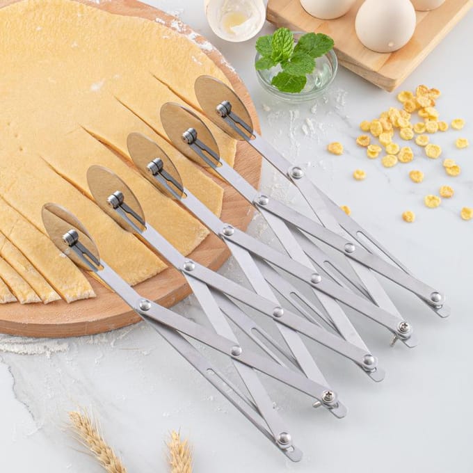 Coupe-pâte à 5 roues, couteau à pâte, rouleau Flexible, coupe-pâte à Pizza, outil de cuisson en acier inoxydable white