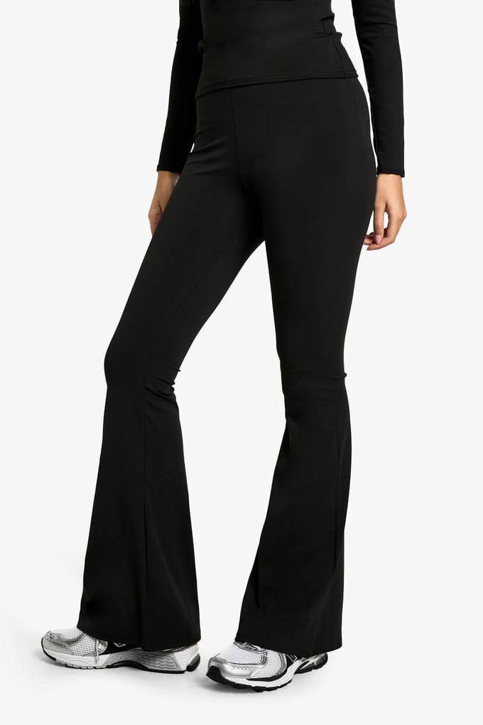 boohoo Dames Tall Premium Sculpt Flares | Zwart | Maat: 44