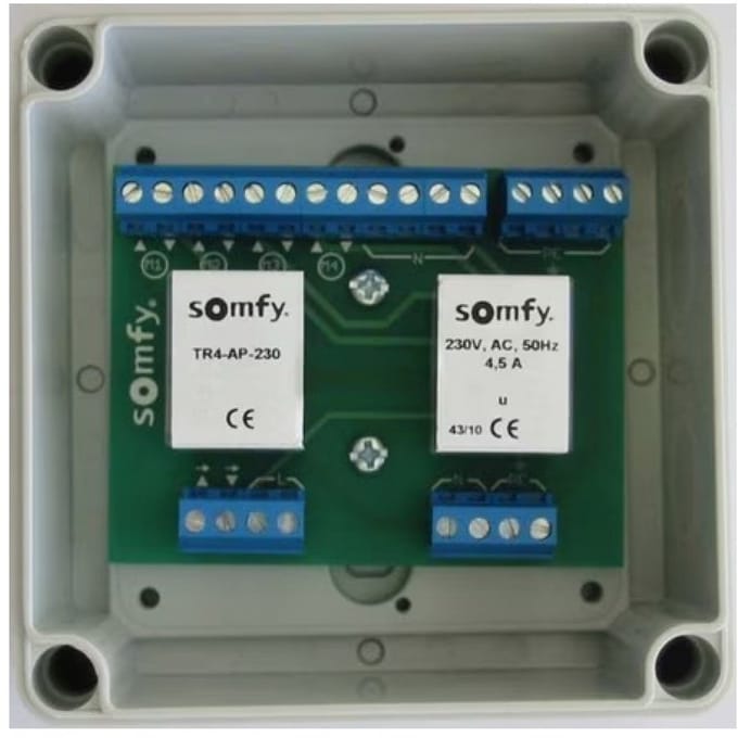 TR4 relaiskast - 230 Volt