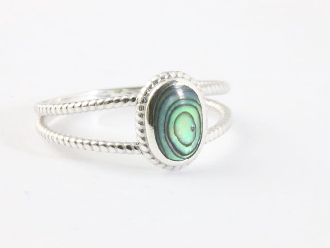 Fijne opengewerkte zilveren ring met abalone schelp - maat 16.5
