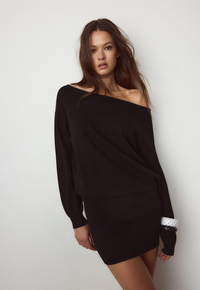 Stradivarius Korte tricot jurk met boothals  Zwart S