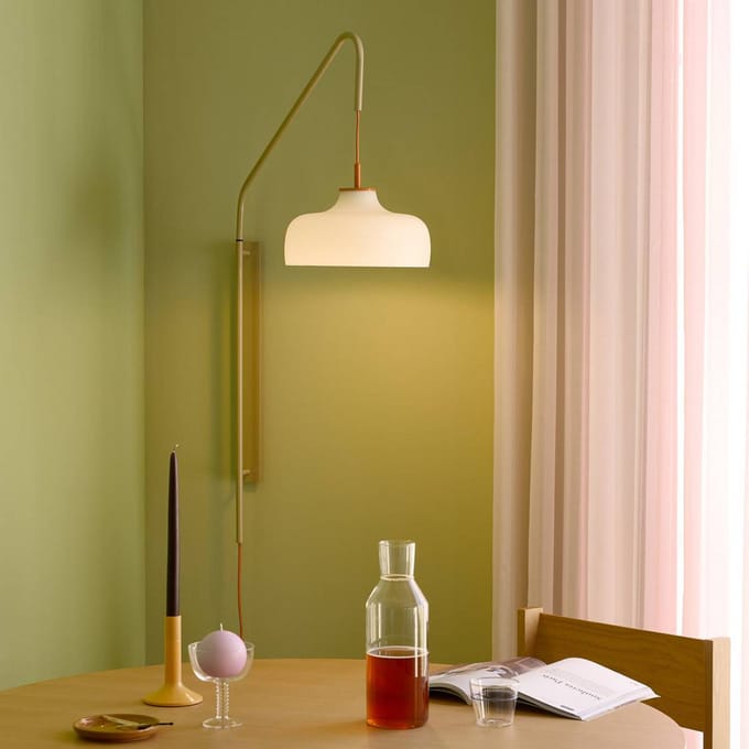 HÜBSCH wandlamp Current, licht zandkleurig, uitsteek 71 cm