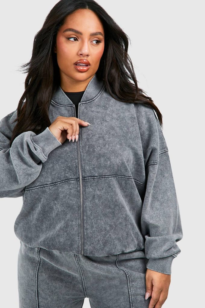 boohoo Dames Plus Washed Zip Through Bomber Straight Leg Trainingspak | Houtskool | Maat: 44