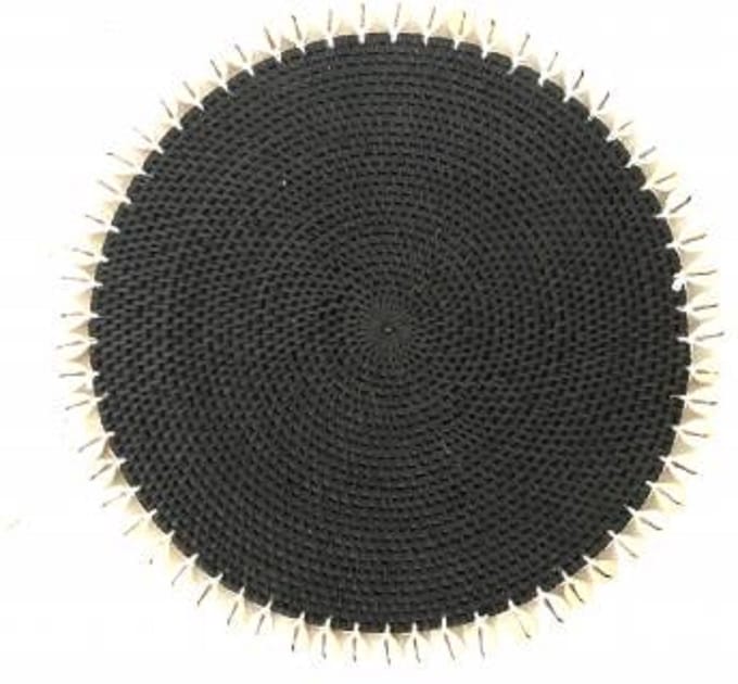 Placemat w. shell 37cm black