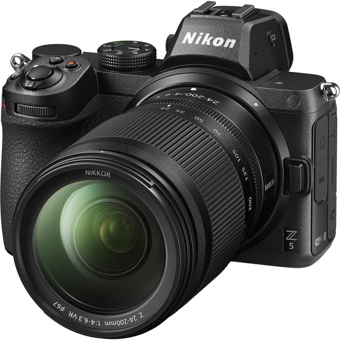 Nikon Z 5 kit met NIKKOR Z 24-200mm
