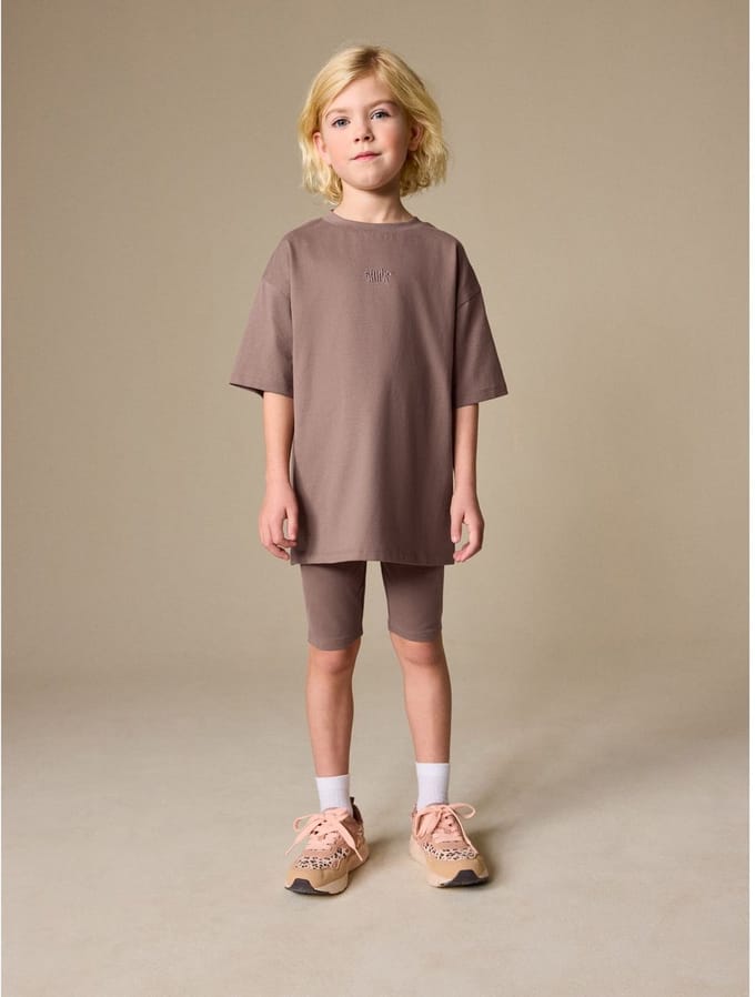 Next - Meisjes - Studio Aura oversized T-shirt en Fietsbroek Set - Bruin