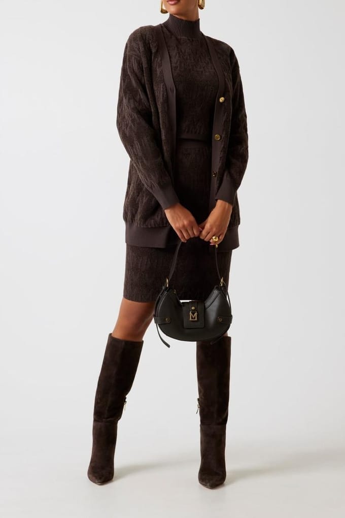 GUESS Adele Logo Chenille Chocolate Brownie Taglia: M | Maglioni a maglia Outlet | Donna | Marrone