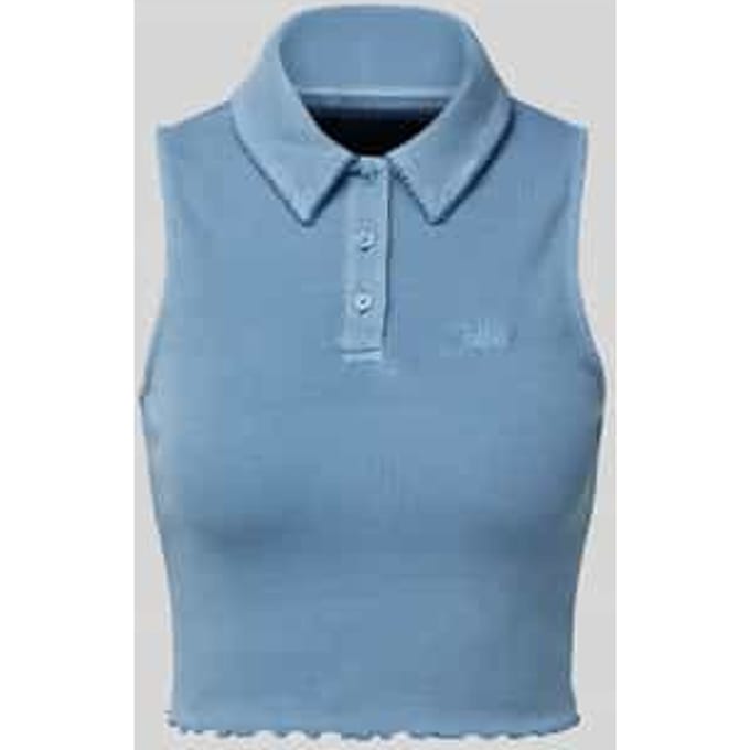 Korte top in riblook