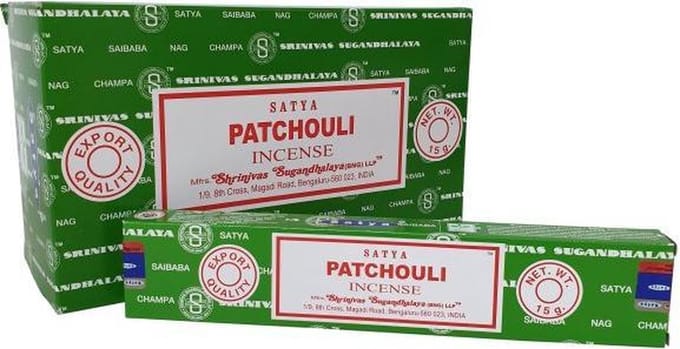 Wierook Satya Patchouli - doos met 12 pakjes van 15 gram