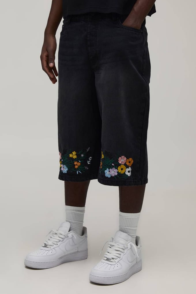 Longline Denim Jorts Met Geborduurd Bloemmotief Op De Zoom | Washed Black | Size 42