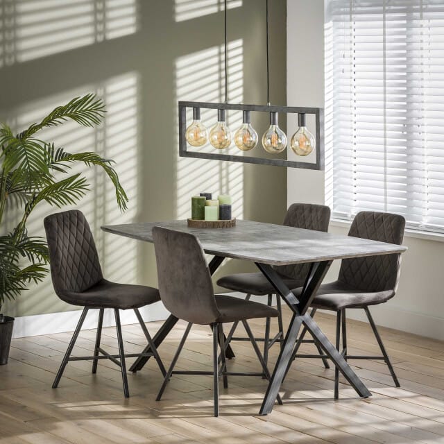 Hoyz - Industriele Eetkamertafel - Ovaal Blad - Zwart Gepoedercoat Frame - 160x90x76