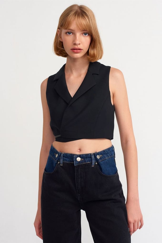 Dames Fitted Crepe Crop Blouse met Strikvoorkant