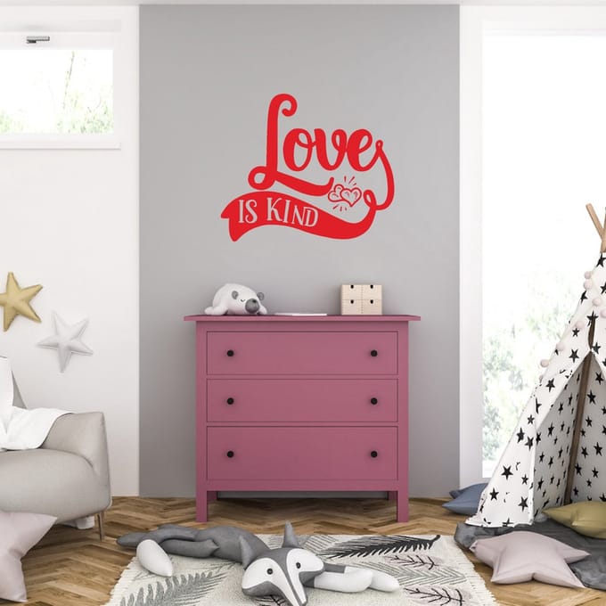 Muursticker - Love Is Kind - 58 x 68 - Rood