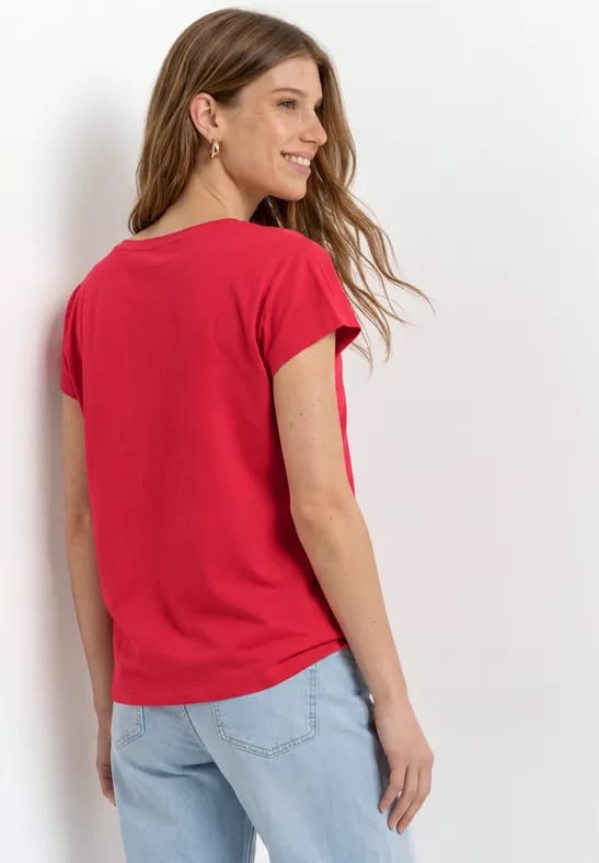 Shirt met hangende schouder en tekst