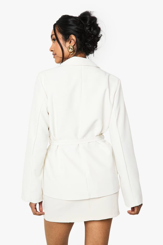 boohoo Dames Belted Relaxed Fit Blazer | Ecru | Maat: 34