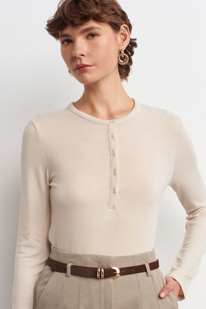 Slim Fit V-hals Knopenblouse