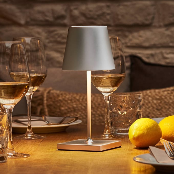 Sigor Nuindie mini LED oplaadbare tafellamp, Easy Connect, zilver, dimbaar.