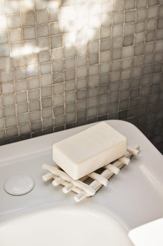 Ferm Living Ceramic Zeepbakje - off-white
