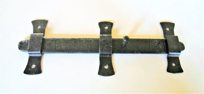 Zwarte smeedijzeren platte grendel kruis 200 mm