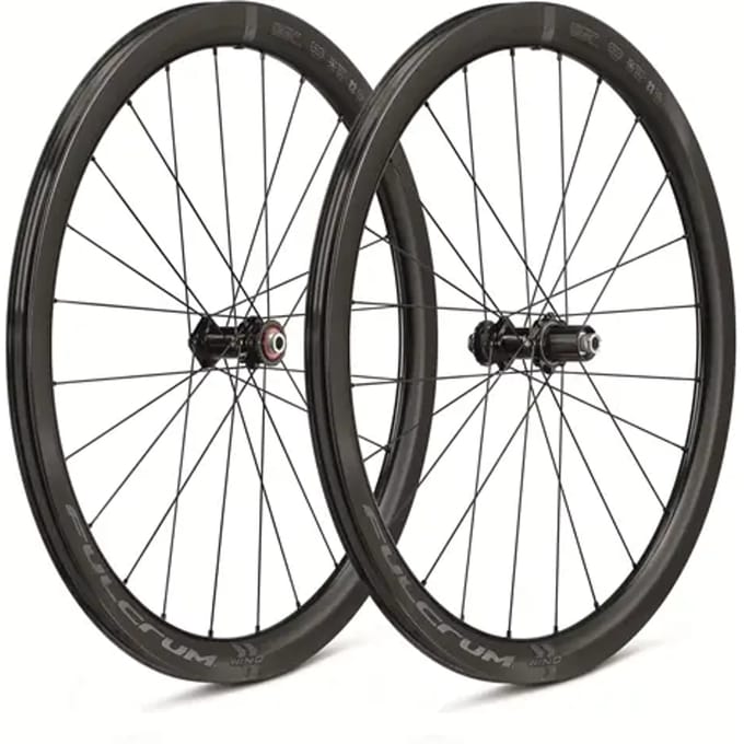 Paar wielen Campagnolo Wind 42 HG11