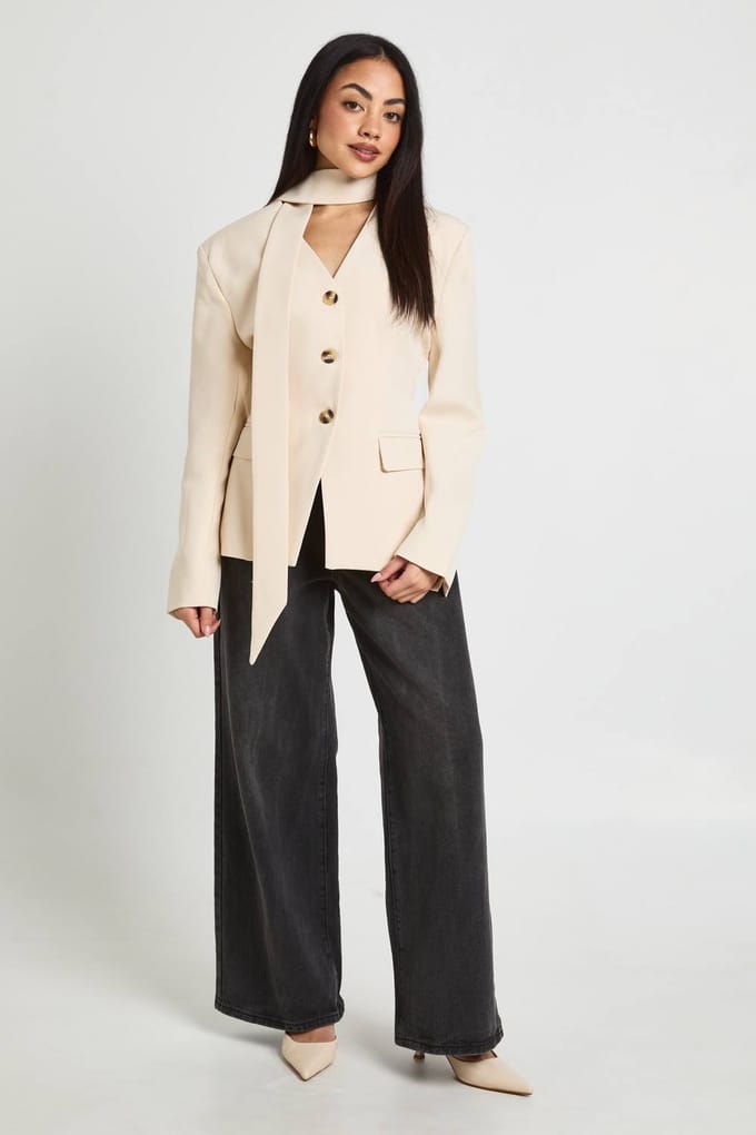 boohoo Dames Blazer Met Sjaalkraag En Getailleerde Taille | Ecru | Maat: 40