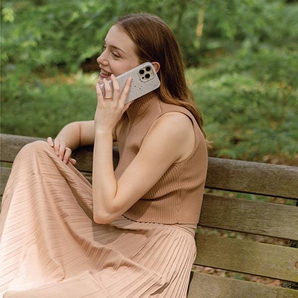 Uniq Coehl Serie - Telefoonhoesje - Terrazzo - Sandstone - iPhone 14