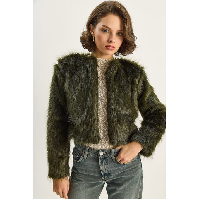 Boxy Crop Nepaal Jacket