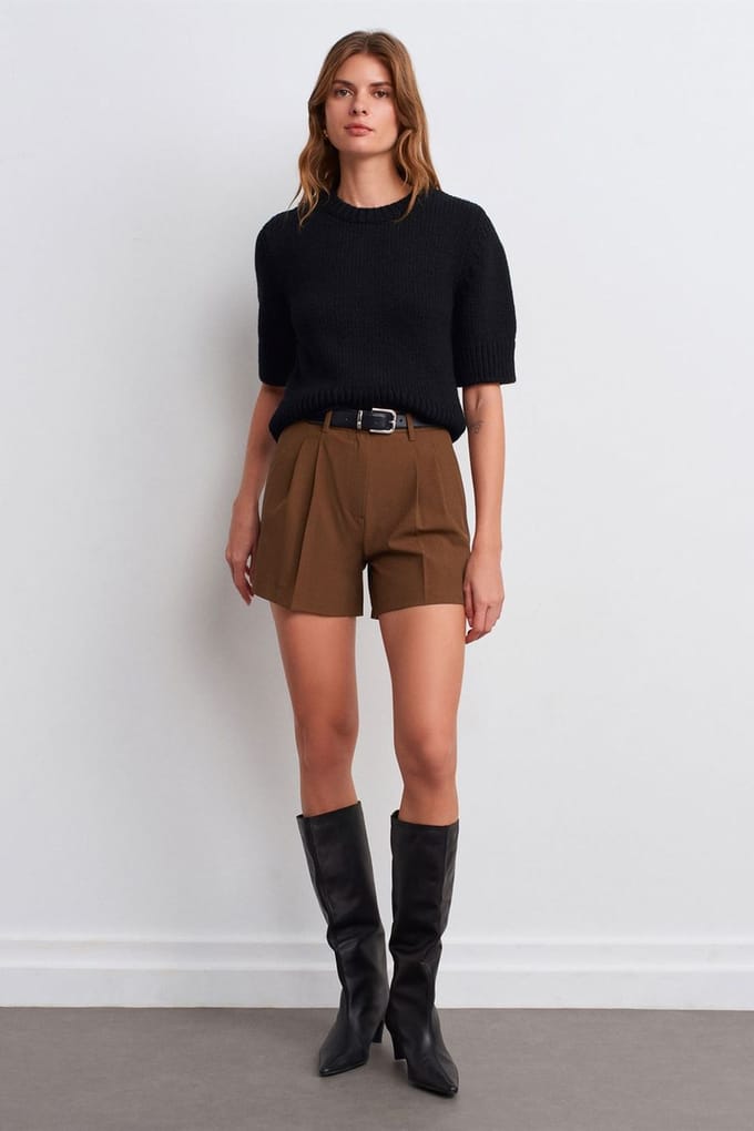 Hoog-Waisted Crêpe Tailored Shorts