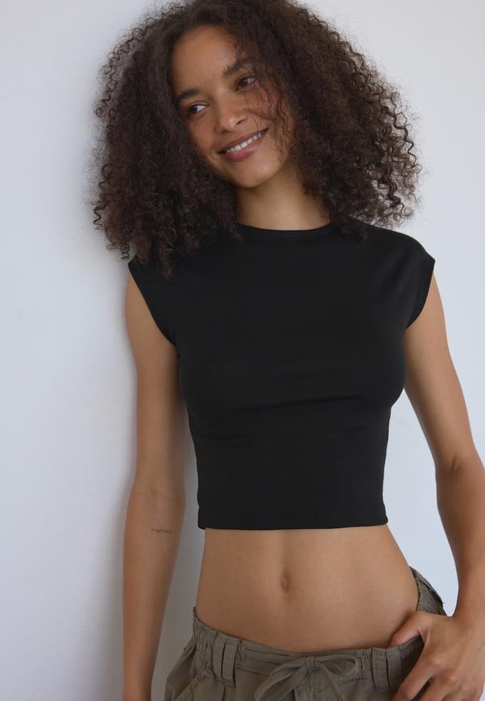 Stradivarius Cropped T-shirt met kapmouwen  Zwart M