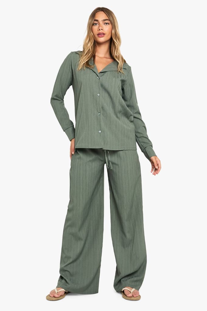 boohoo Dames Gerimpelde oversized shirt & broek co-ord | Khaki | Maat: 8