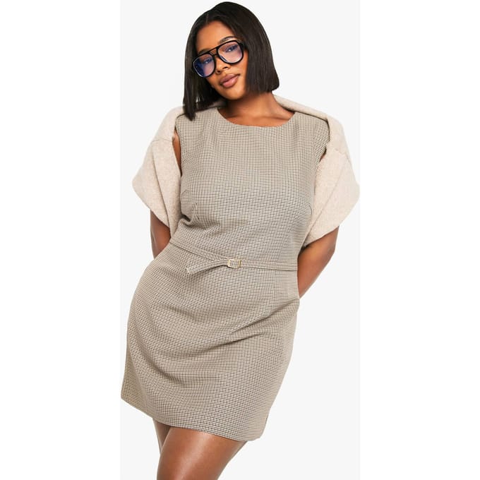boohoo Dames Plus schoudervulling riemdetail shiftjurk | Steen | Maat: 50
