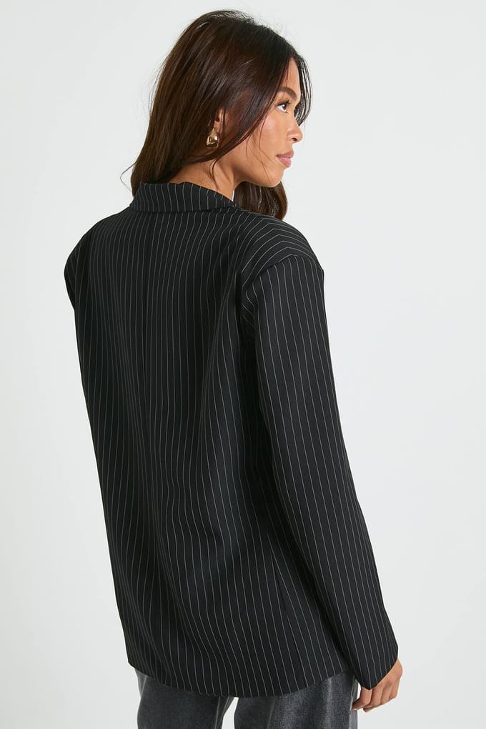boohoo Dames Blazer met pinstripe en oversized boxy pasvorm | Black | Maat: 10
