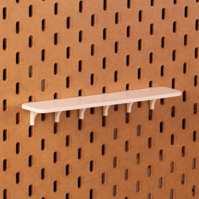 Standaard plankje vlak voor Ikea Skadis Pegboard 24x5 cm - Wit - Display
