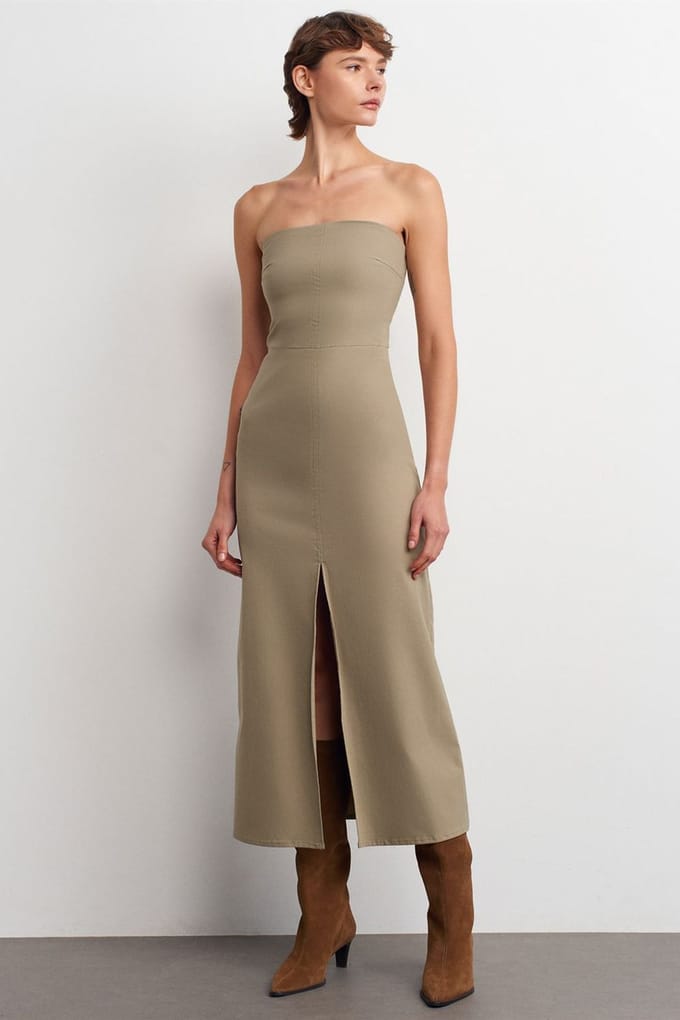 Strapless Aansluitende Midi-jurk met Splits