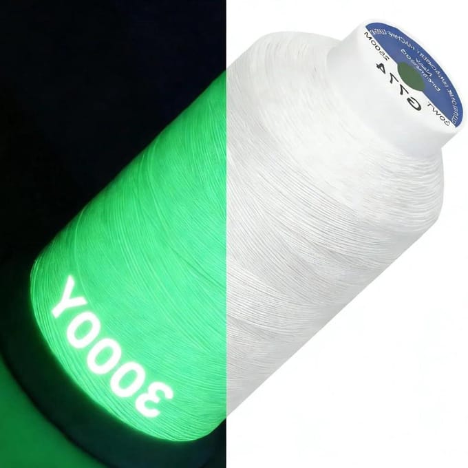 Naaidraad Gloeiend - Borduurdraad Lichtgevend - Machine Borduren - Absorbeert Licht - 3000 Yards - Wit