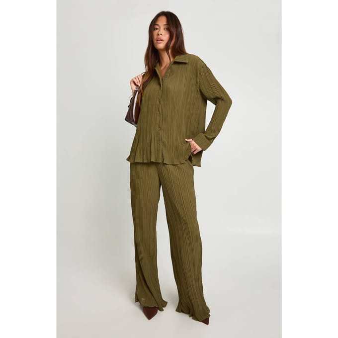 boohoo Dames Plisse wijde pijpenbroeken | Olive | Maat: 6