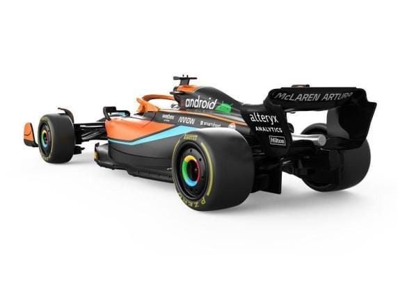 Rastar 1:24 McLaren F1 MCL36 Auto's op schaal