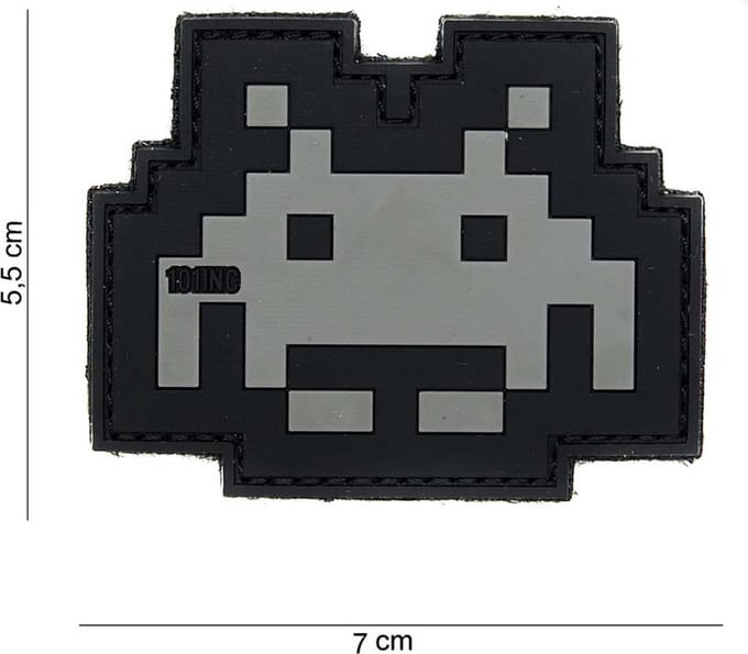 101 Inc Embleem 3D Pvc Space Invader Grijs/Zwart  14058