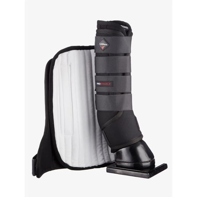 Stalschoenen voor paarden LeMieux