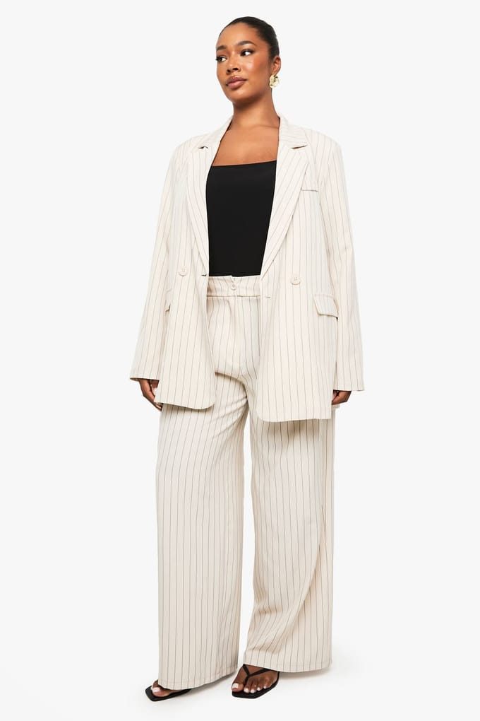 boohoo Dames Plus Pinstripe Rechtlopende Broek | Beige | Maat: 44