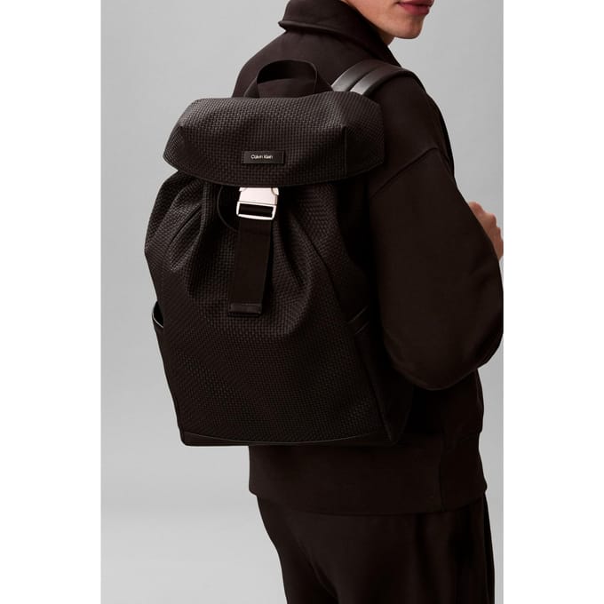 Calvin Klein Embossed Woven Flap Backpack Black Größe: OS | Rucksäcke Outlet | Herren | Schwarz