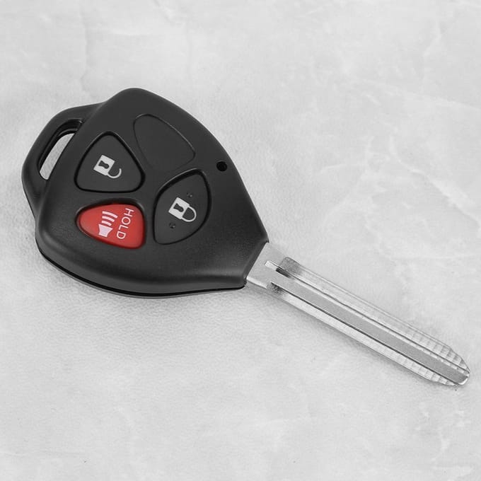 Boîtier de clé télécommande à 3 boutons adapté pour Toyota RAV4 Yaris Venza Matrix Scion white
