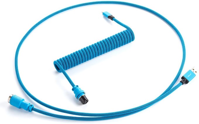 CableMod PRO Coiled Keyboard Cable - Spiraalkabel Toetsenbord - Micro-USB naar USB-A - Aviator Plug - 1.5 Meter - Spectrum Blue (Blauw)