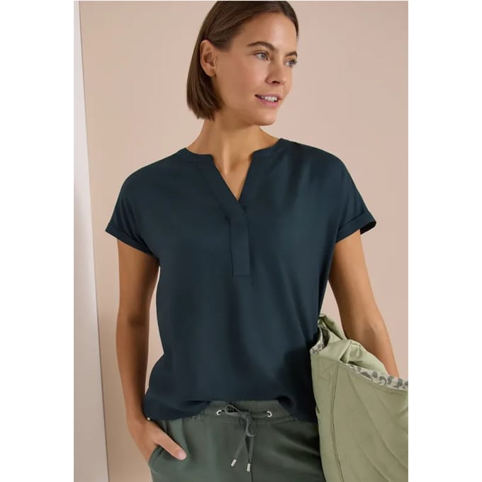 Blouse met korte mouwen en gespleten hals