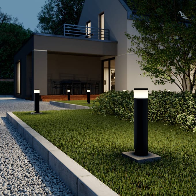 Lucande LED sokkellamp Corban, grijs, deur, stopcontacten, IP44