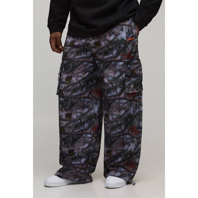 Elasticated Waist Nylon Camo Baggy Track Pants | Khaki | Size Small