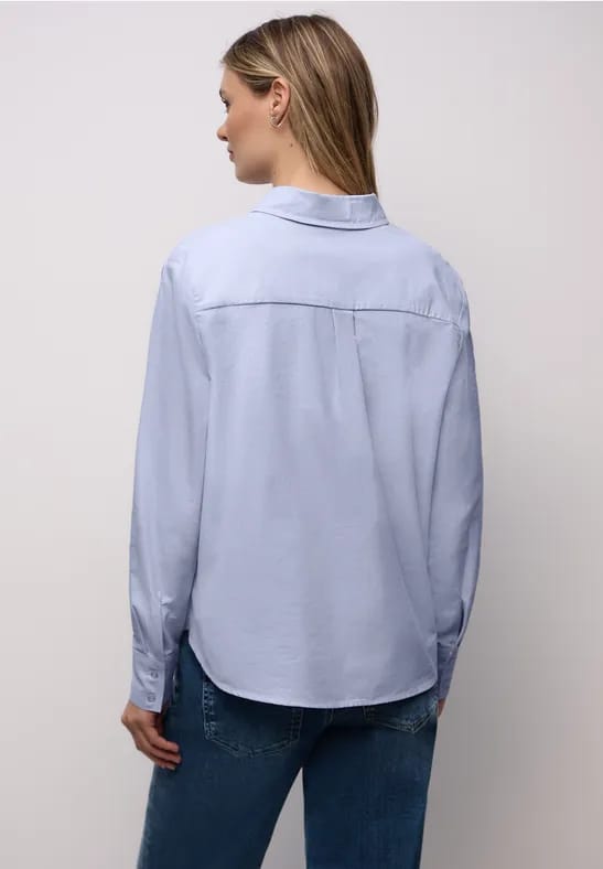 Overhemdblouse met getapete details