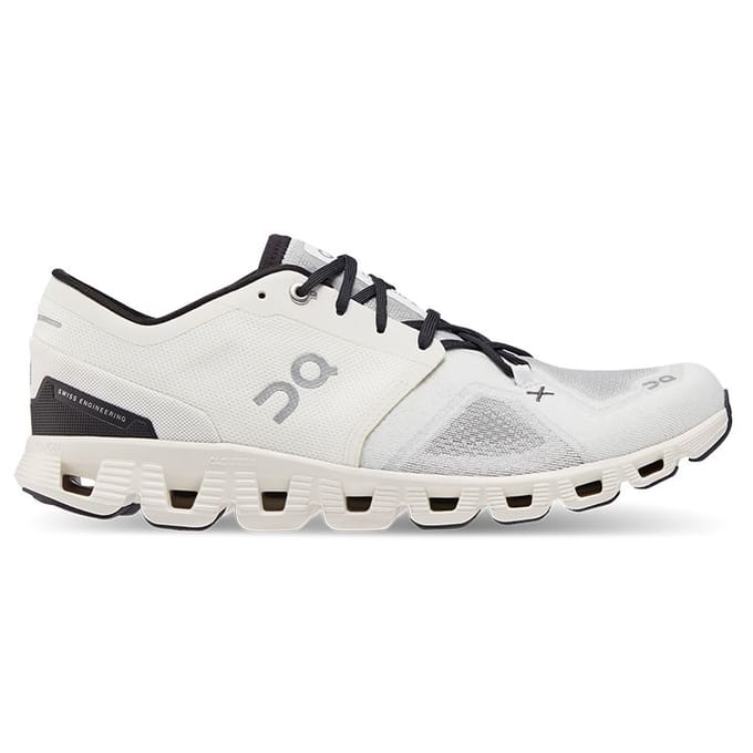 Baskets On Running Cloud X 3 Ivoire Noir 60.98706 43 white